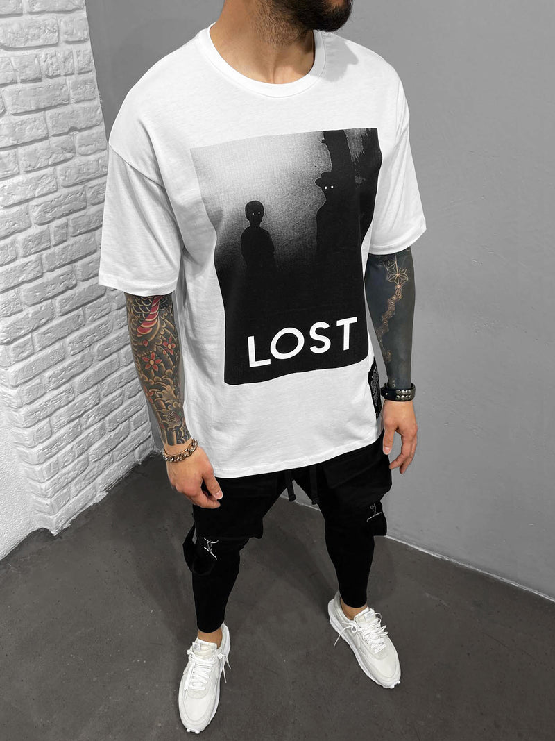 - LIMITED EDITION -  T-Shirt von Black Island mit Rundhalsausschnitt. Farblich abgesetzter Print vorne.   Unser Model trägt Größe L.  Körperlänge: 186 cm (6,17 ft) Gewicht: 83 kg (185 lbs)  Farbe: Weiß  Material: 100% Baumwolle  Normale Passform. 